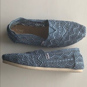 Toms